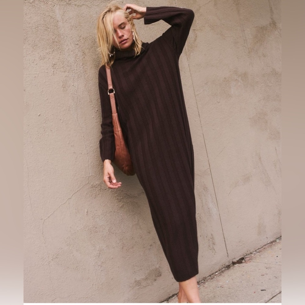 Wanda Sweater Dress in black